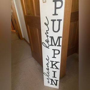 Front door holiday welcome sign